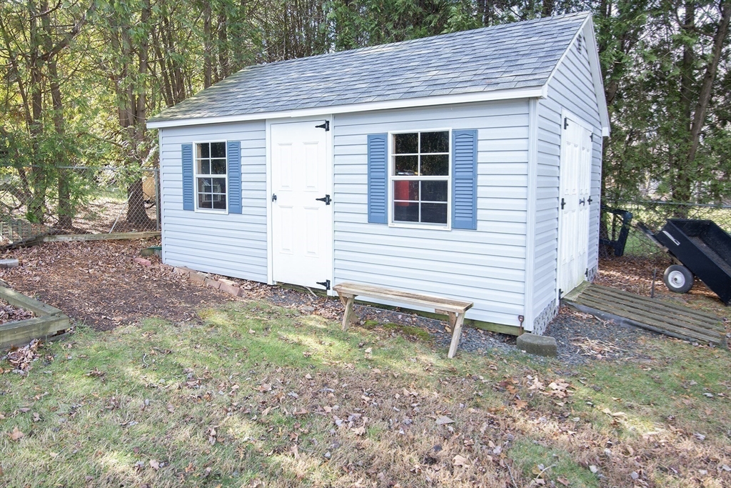 Agawam, Massachusetts 01030, United States, 3 Bedrooms Bedrooms, ,3 BathroomsBathrooms,Residential,Active,247749