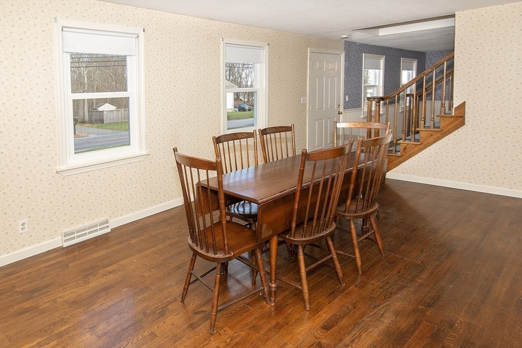 Agawam, Massachusetts 01030, United States, 3 Bedrooms Bedrooms, ,3 BathroomsBathrooms,Residential,Active,247749