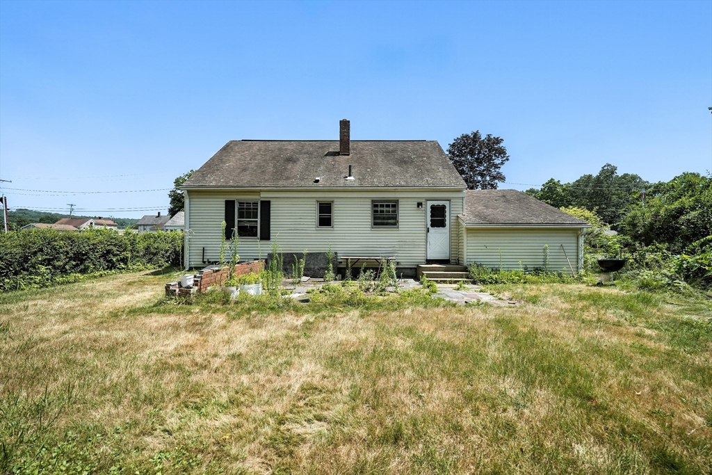 4 Salem St
