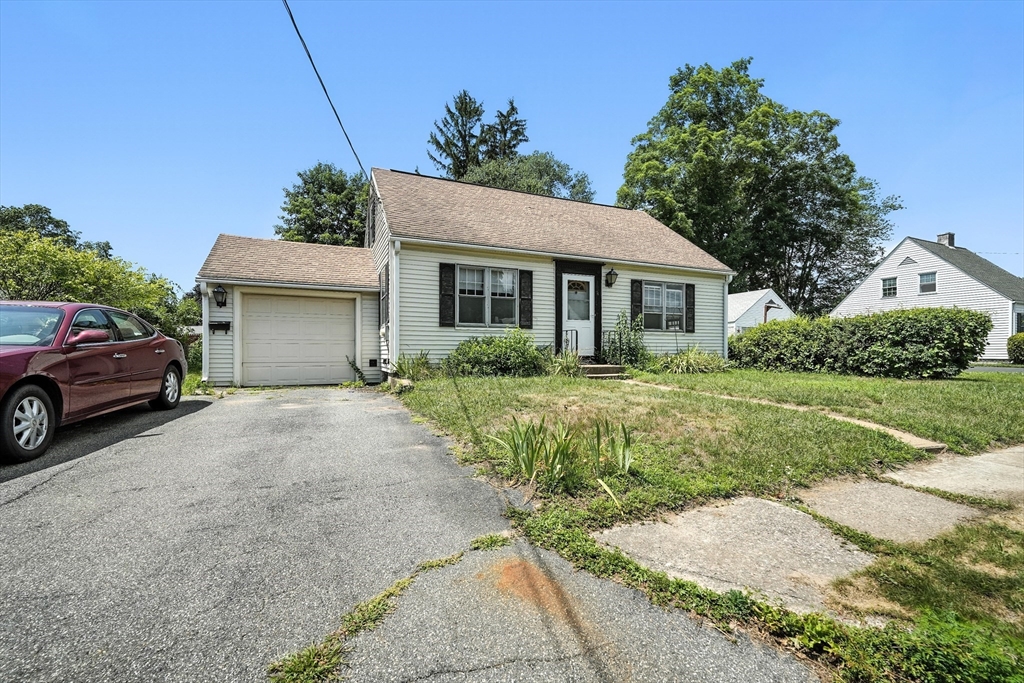 4 Salem St