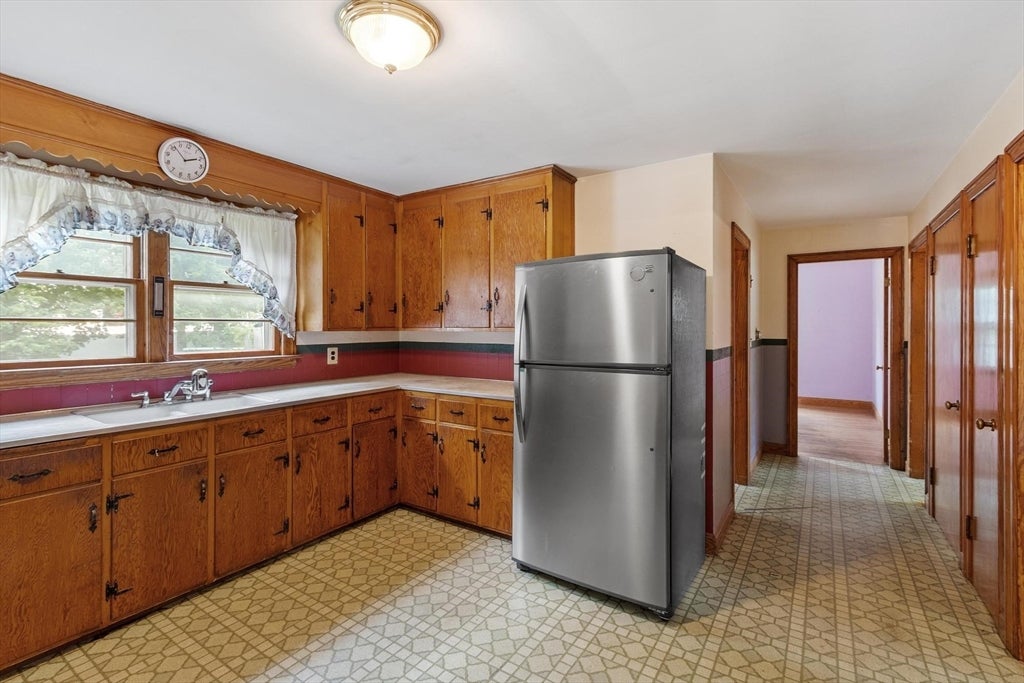 25 Starr St, Leominster, MA, 25 Starr St, Leominster, MA Photo #2