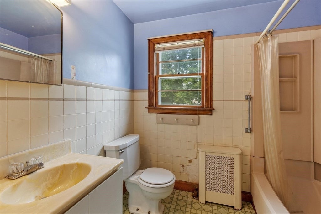 25 Starr St, Leominster, MA, 25 Starr St, Leominster, MA Photo #6