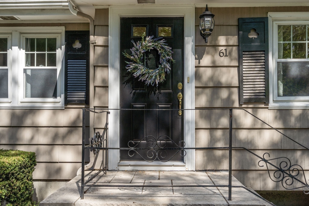 61 Alton St