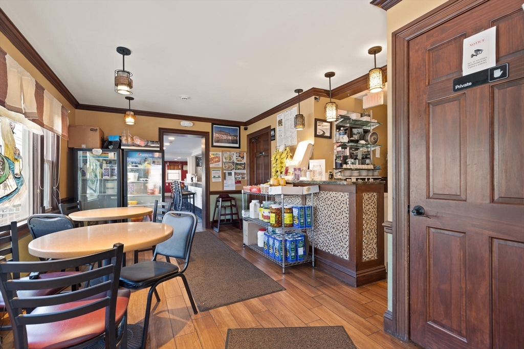 1300 Main St