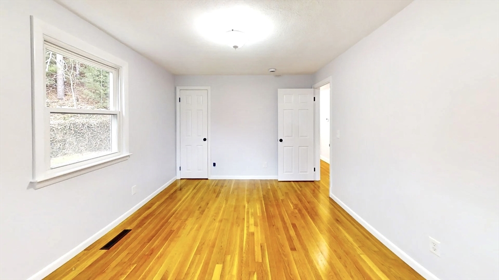 8 Reardon Rd, Hudson, MA Photo #22