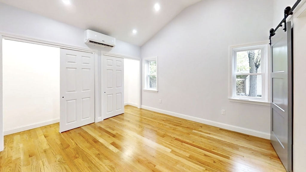 8 Reardon Rd, Hudson, MA Photo #14