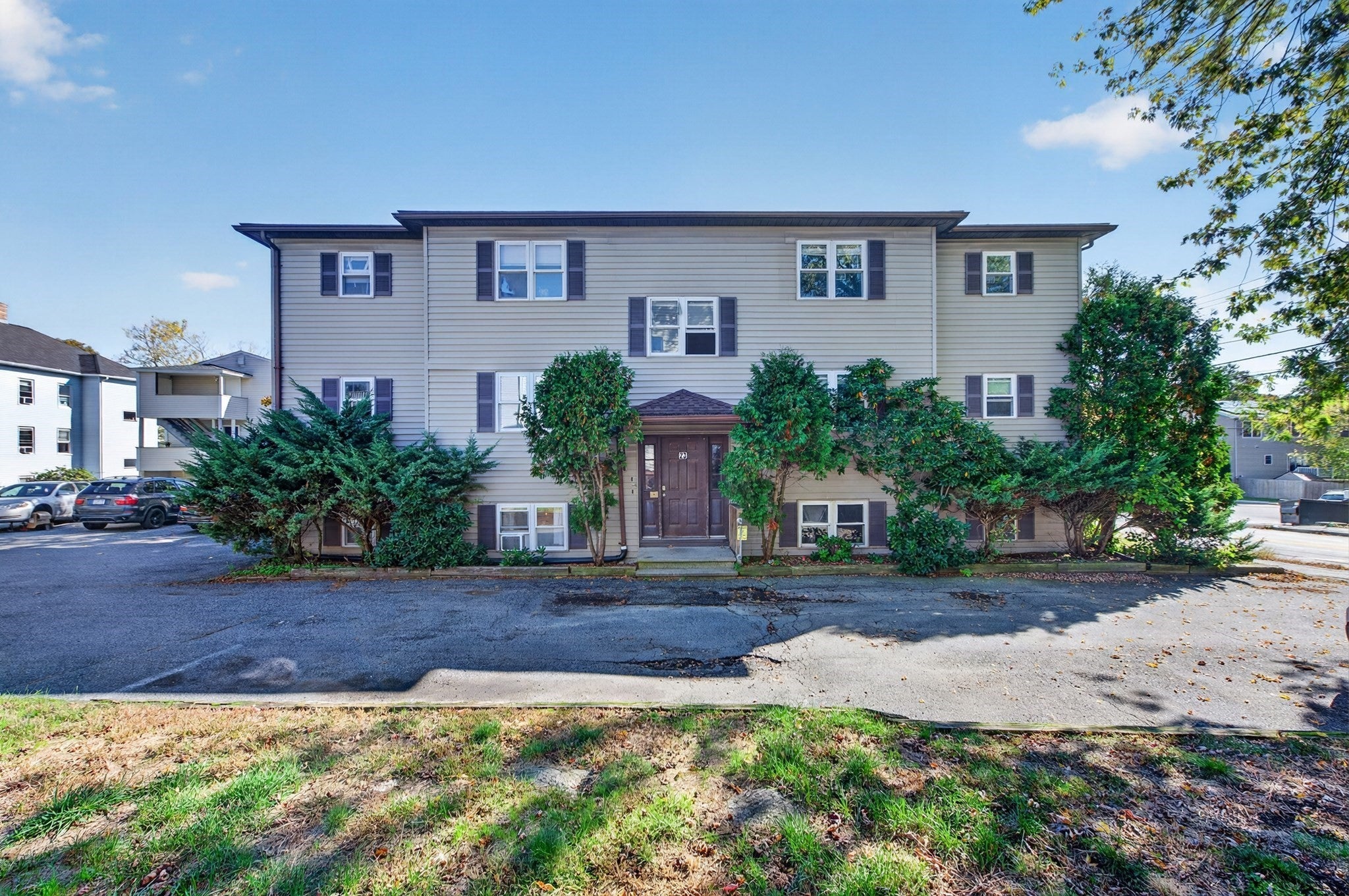 Photo of 21-23 Lake St, Webster, MA