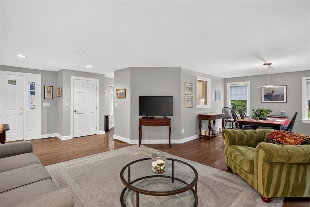 8 Elizabteh Circle #8, Mashpee, MA, 8 Elizabteh Circle #8, Mashpee, MA Photo #5