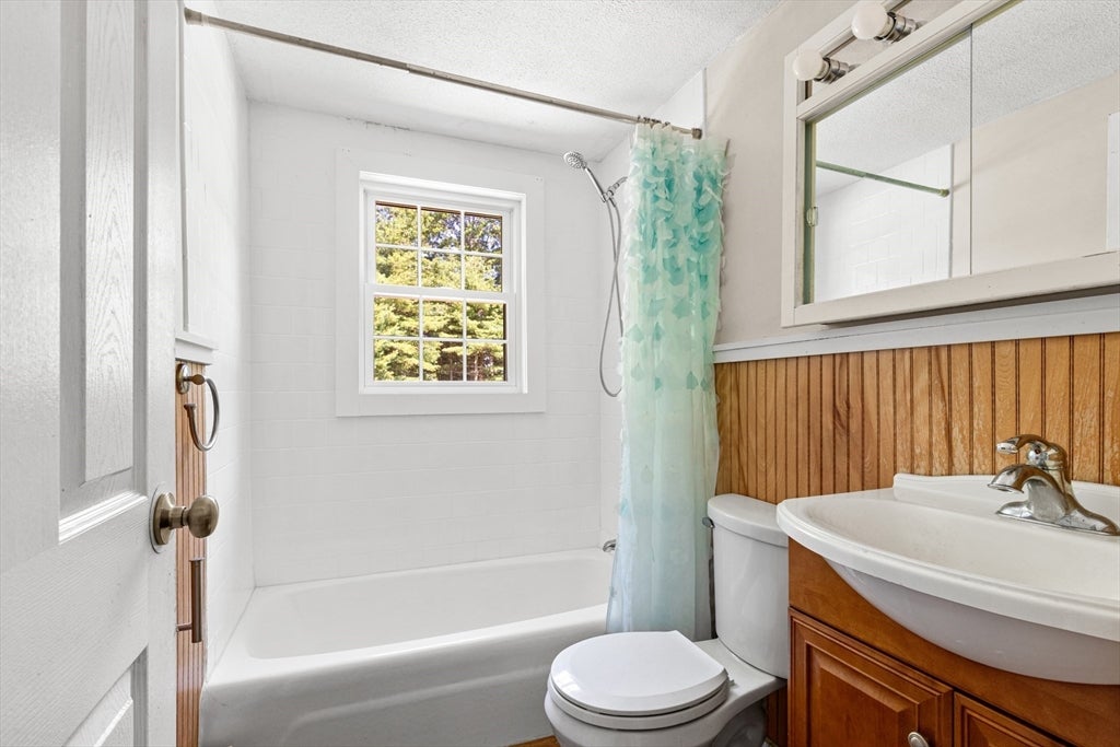 353 Carver Rd, Plymouth, MA Photo #24