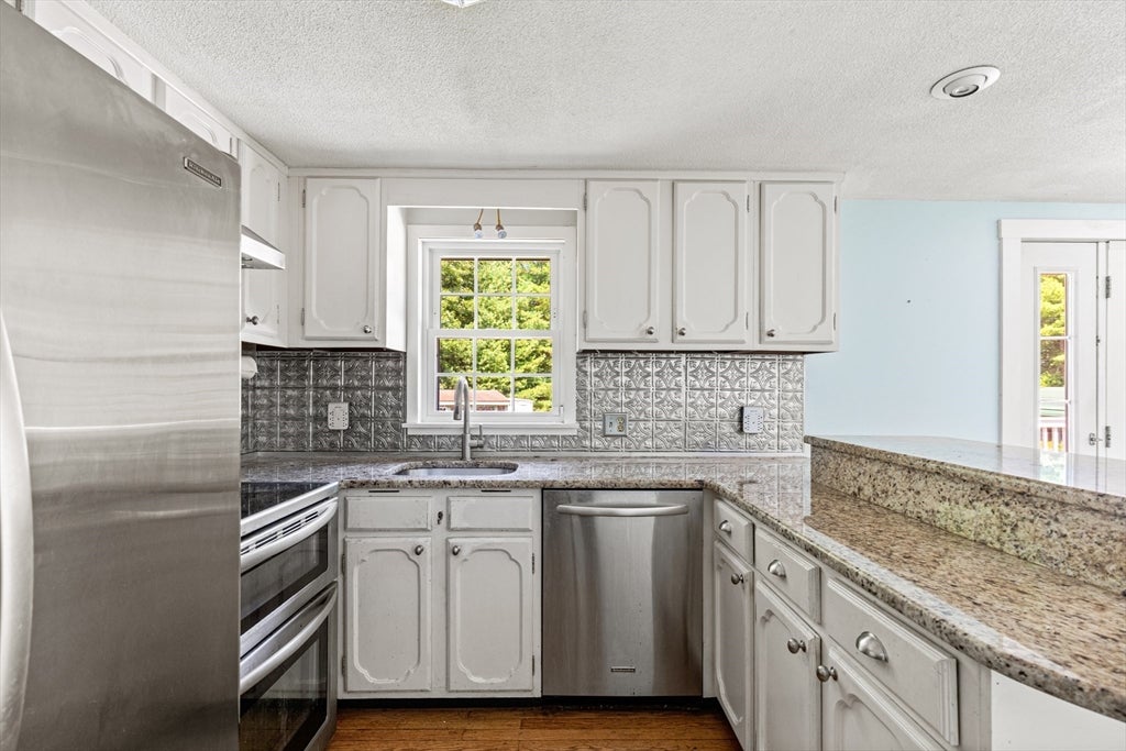 353 Carver Rd, Plymouth, MA Photo #6