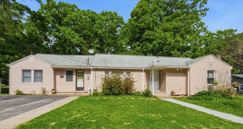 Photo of 29 Passway Five, Worcester, MA 01602 (MLS # 73527133)
