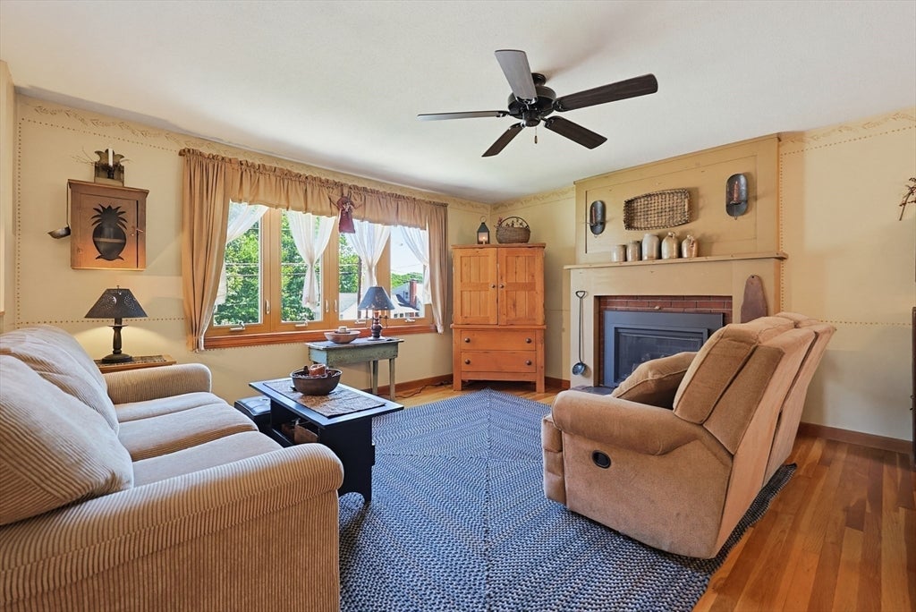 3 Cornell Drive, Milford, MA, 3 Cornell Drive, Milford, MA Photo #5