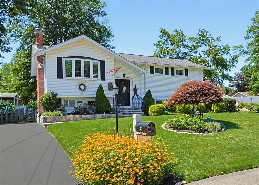 3 Cornell Drive, Milford, MA, 3 Cornell Drive, Milford, MA Photo #2