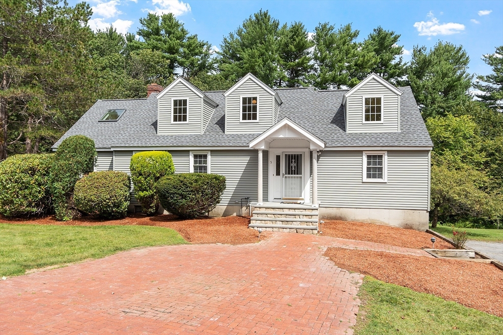 5 Marsh Hawk Way