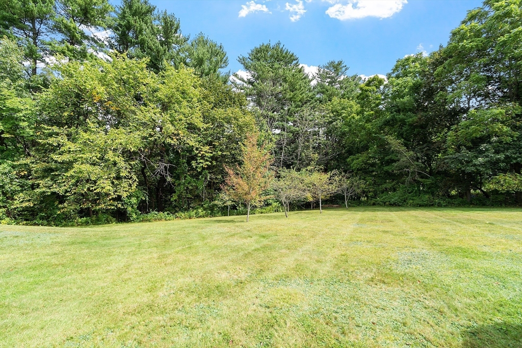 West Boylston, Massachusetts 01583, United States, 4 Bedrooms Bedrooms, ,3 BathroomsBathrooms,Residential,Pending,206545