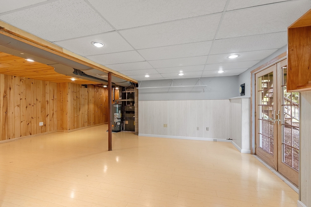 West Boylston, Massachusetts 01583, United States, 4 Bedrooms Bedrooms, ,3 BathroomsBathrooms,Residential,Pending,206545