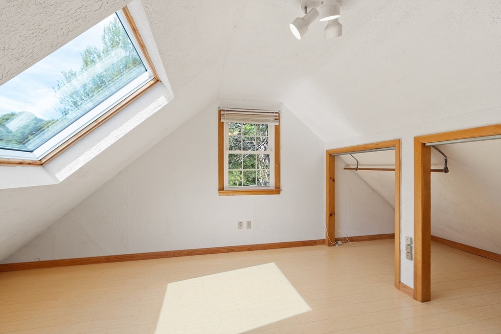 West Boylston, Massachusetts 01583, United States, 4 Bedrooms Bedrooms, ,3 BathroomsBathrooms,Residential,Pending,206545