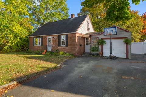 103 Lauzier Ter Chicopee MA 01020