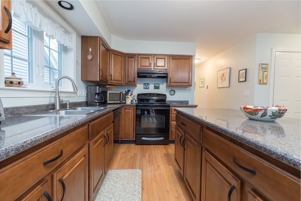 12 Sterling Lane 12
