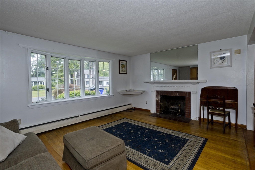 118 Woodland Rd