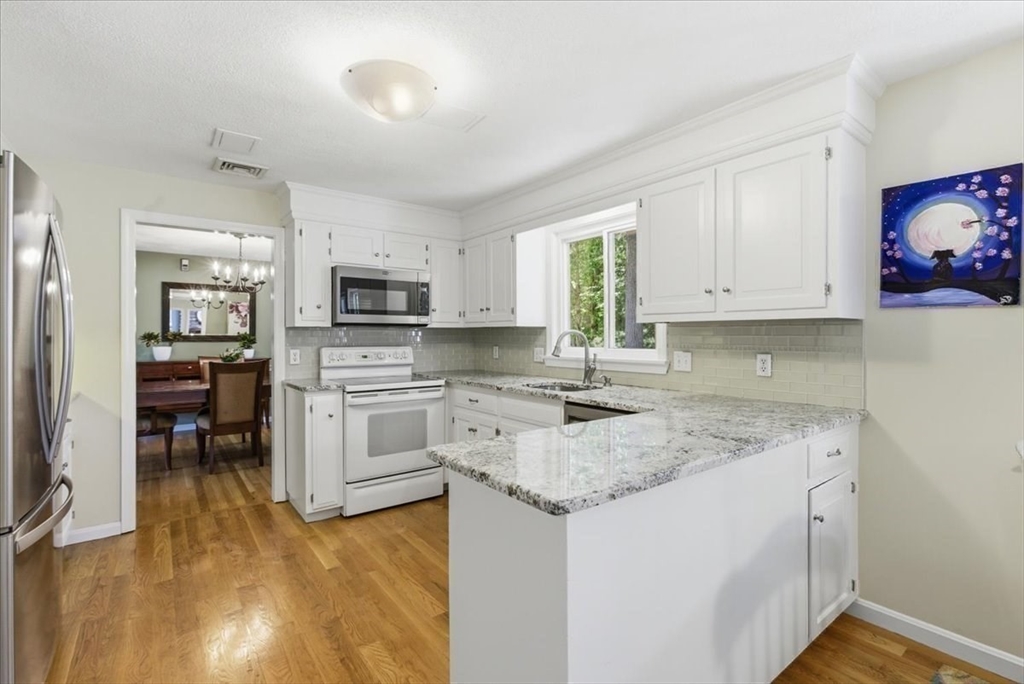 27 Kennel Hill Dr