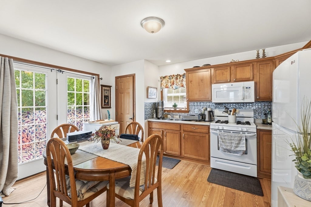 55 Friendship St, Billerica, MA Photo #31