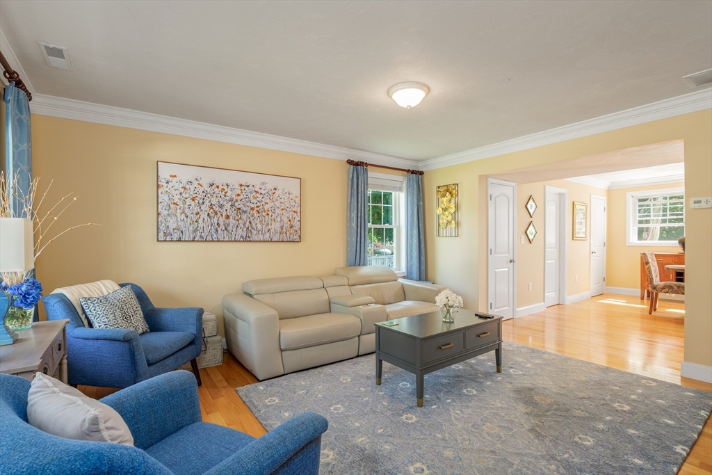 13 Madison St 13