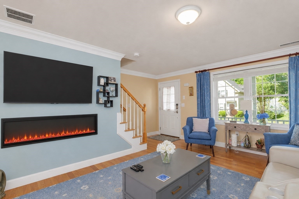 13 Madison St 13