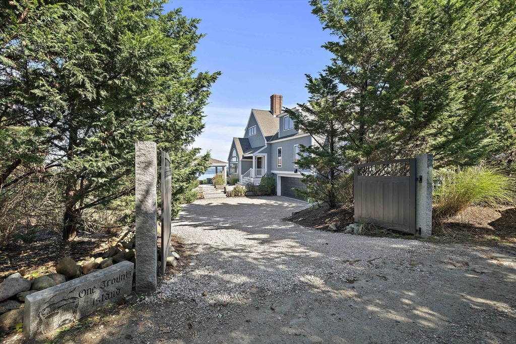 1 Trouant's Island 1
