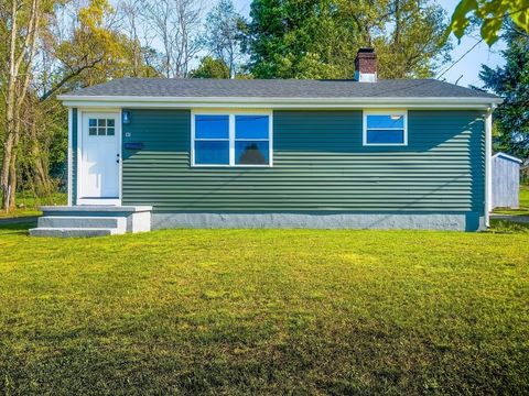 Photo of 41 Loretta St, Springfield, MA 01118 (MLS # 73519553)