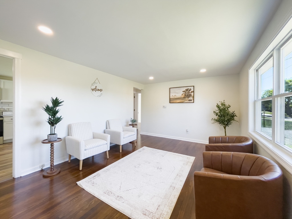 41 Loretta St