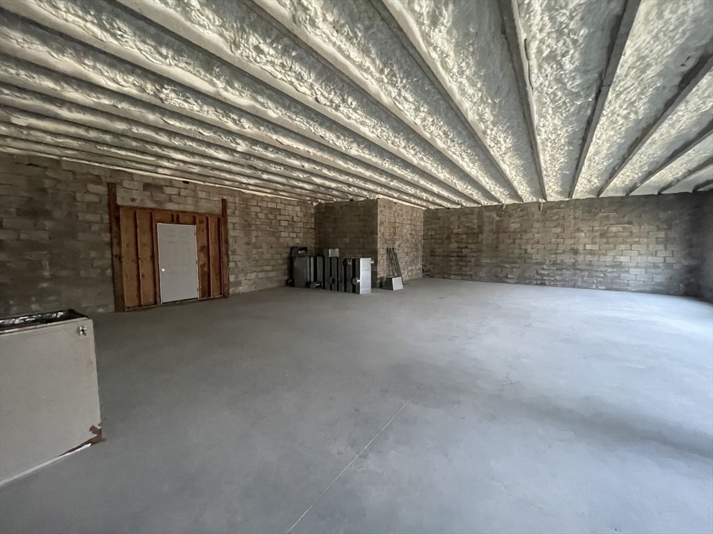 170 East Bacon St (Front)