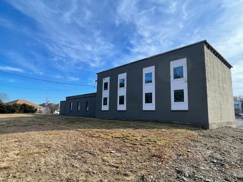 170 East Bacon St (Front) Plainville MA 02762