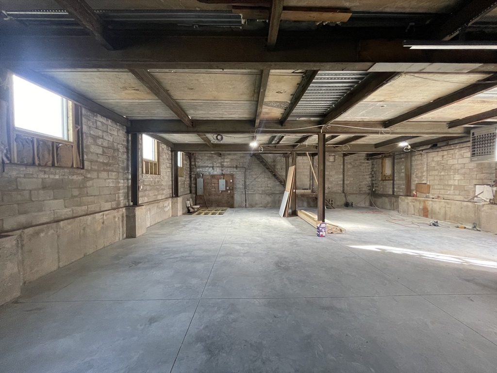 170 East Bacon St (Front)