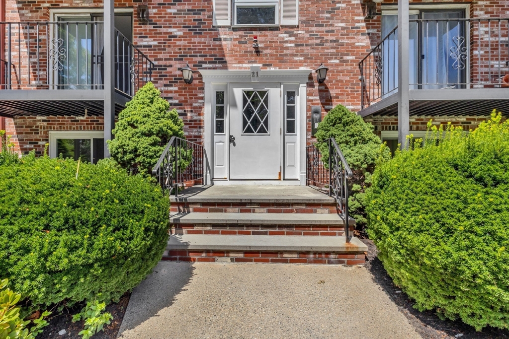 21 Pine St K