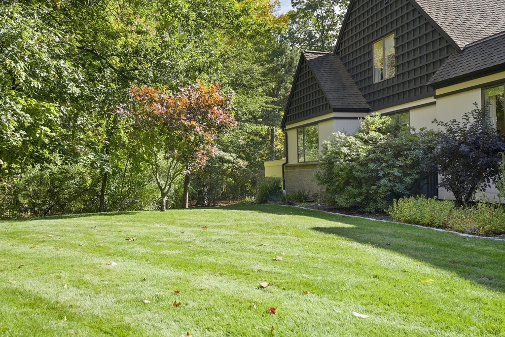 207 Nahanton Street 207