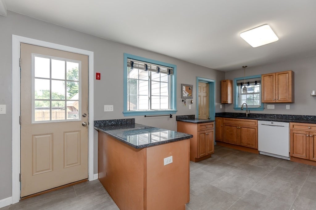 147 Smith St, North Attleboro, MA, 147 Smith St, North Attleboro, MA Photo #8