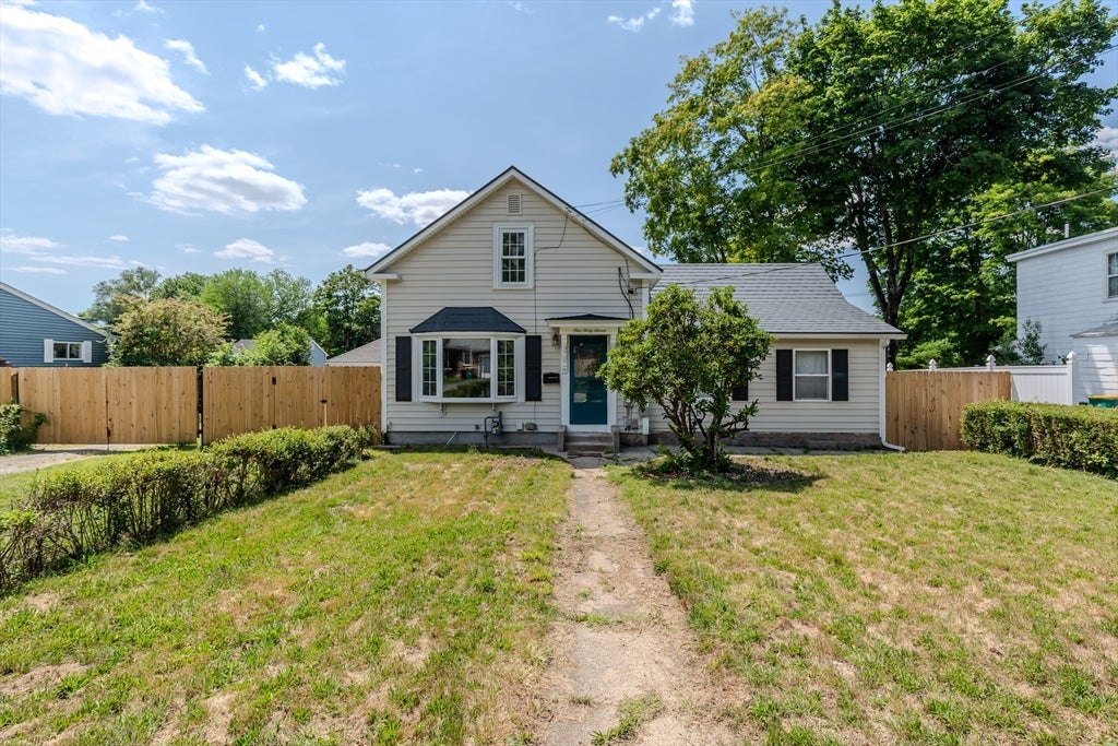 Photo of 147 Smith St, North Attleboro, MA