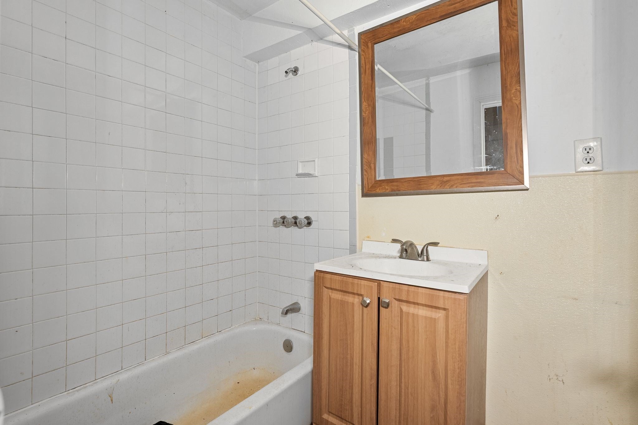 19 Hiawatha Rd, Boston, MA Photo #16
