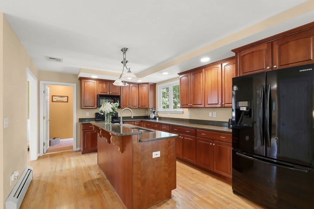 2 Thomas Circle