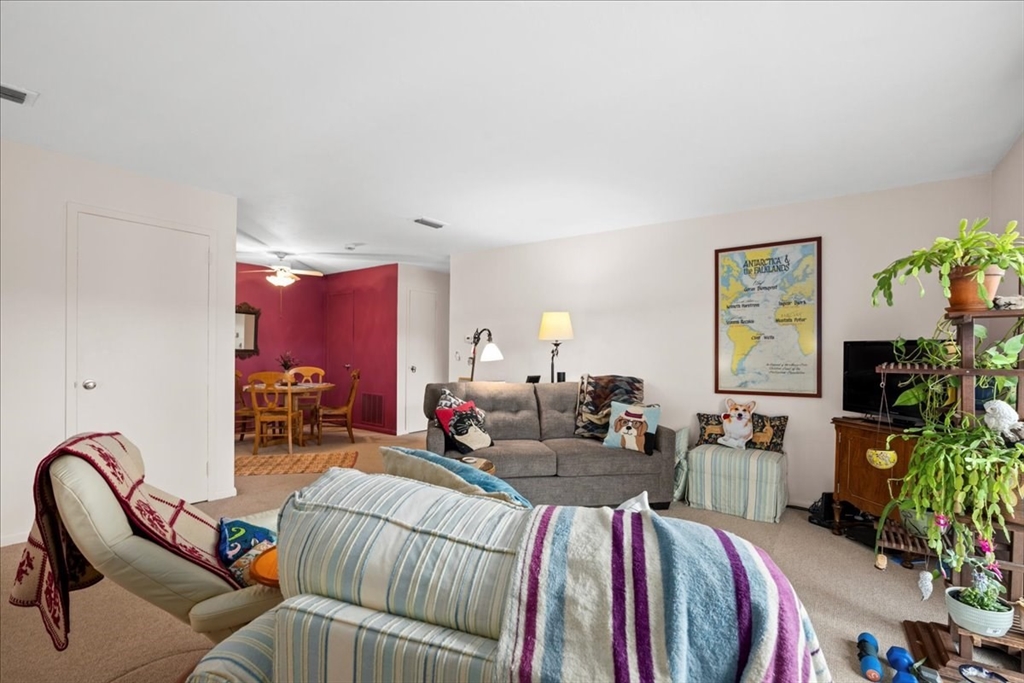 28 Thayer Pond Dr 14