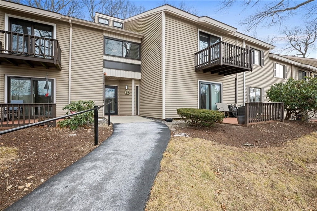 28 Thayer Pond Dr 14