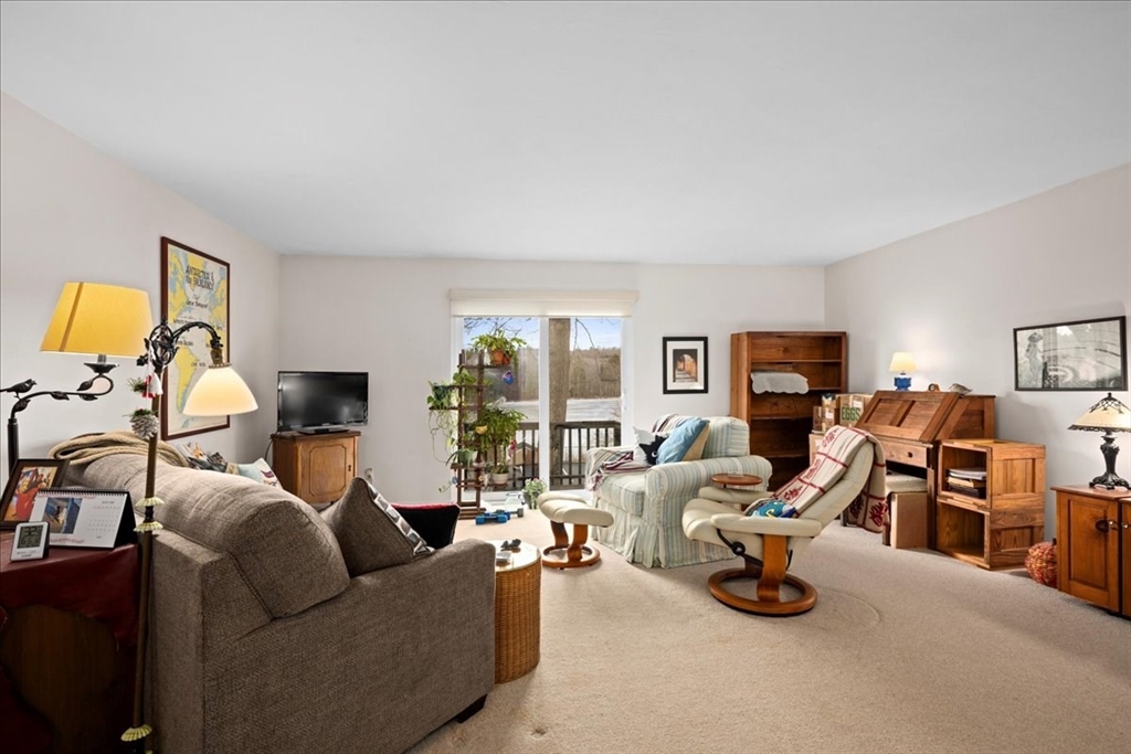 28 Thayer Pond Dr 14