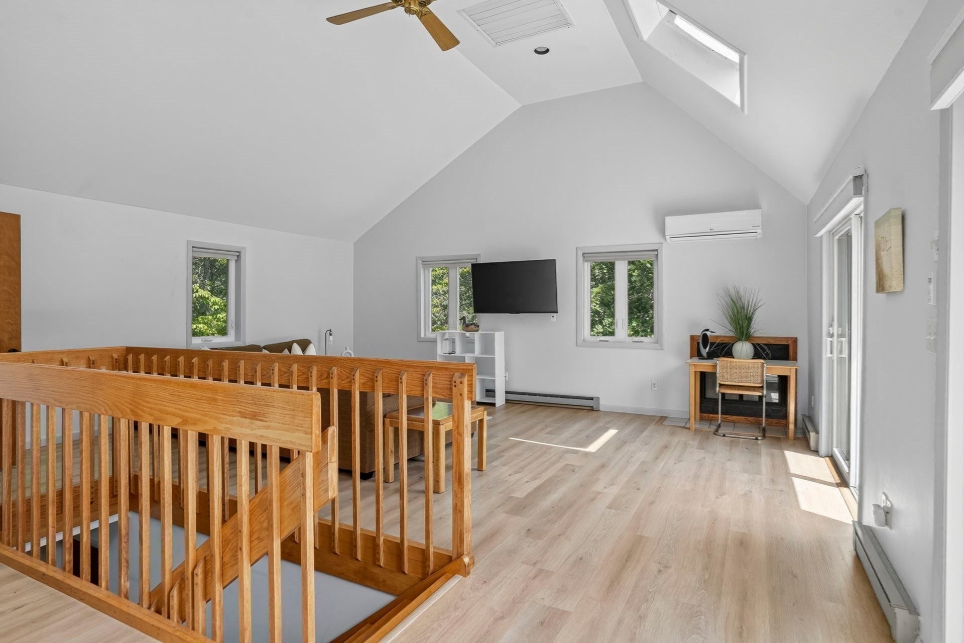 14 High Meadow Ln, Oak Bluffs, MA, 14 High Meadow Ln, Oak Bluffs, MA Photo #13