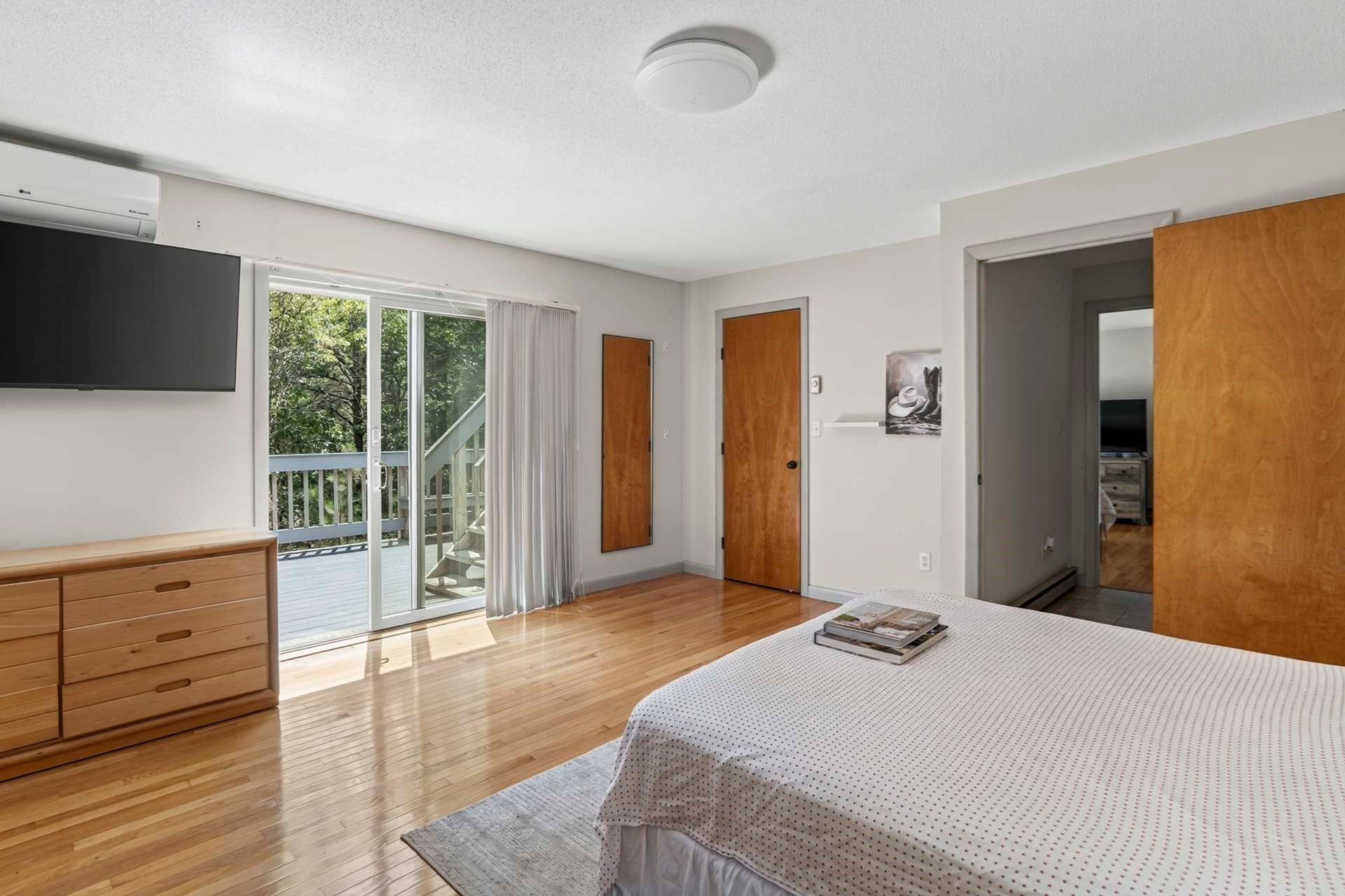14 High Meadow Ln, Oak Bluffs, MA, 14 High Meadow Ln, Oak Bluffs, MA Photo #10