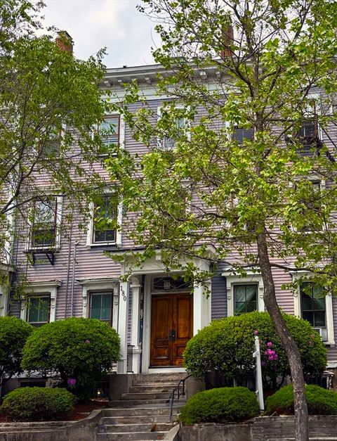 178 Bowen Street 8 Providence RI 02906