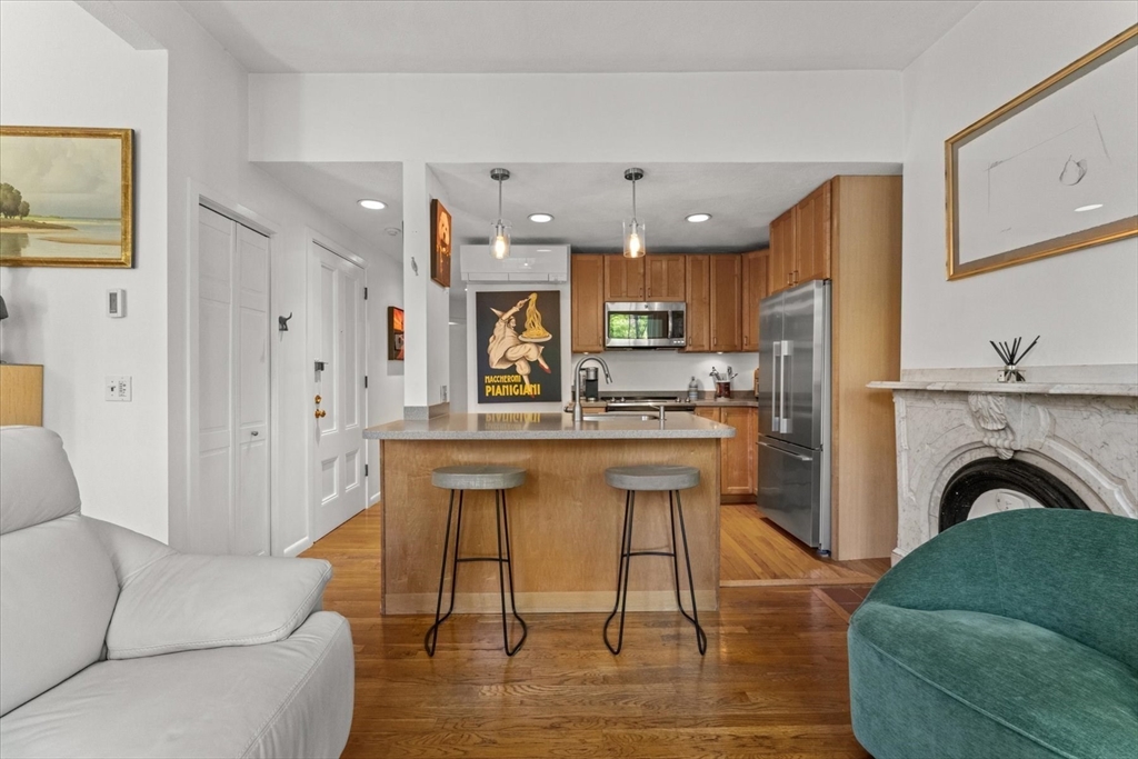 7 Dwight St 3