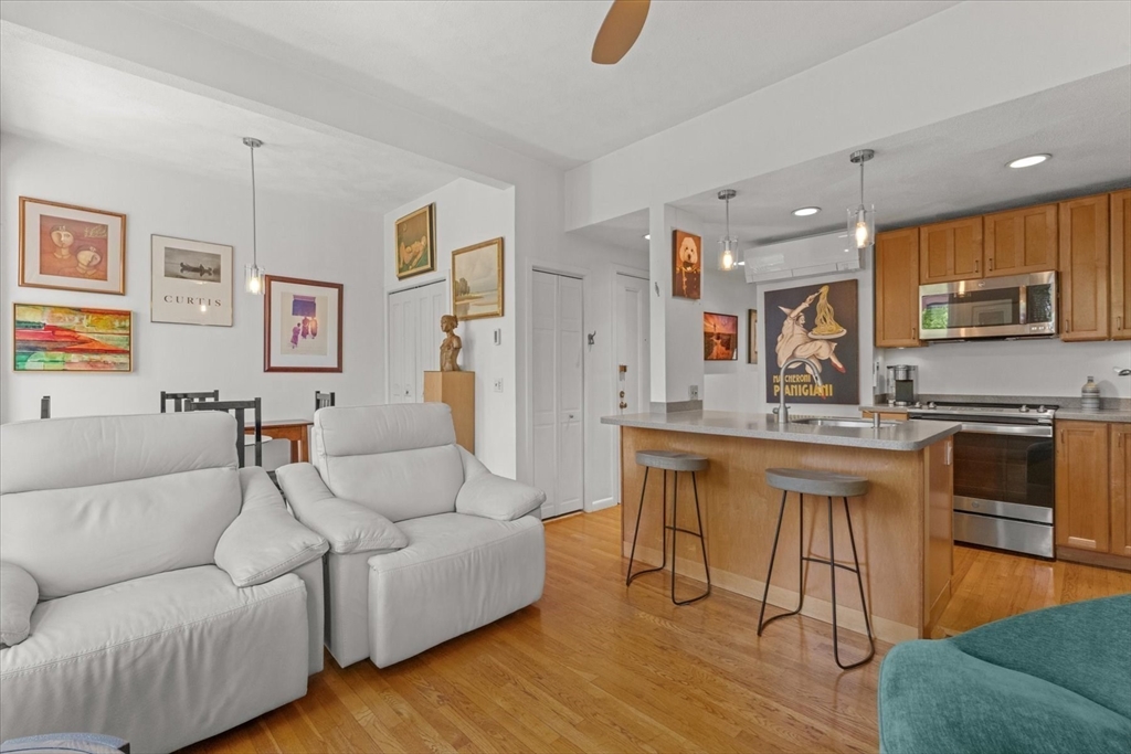 7 Dwight St 3