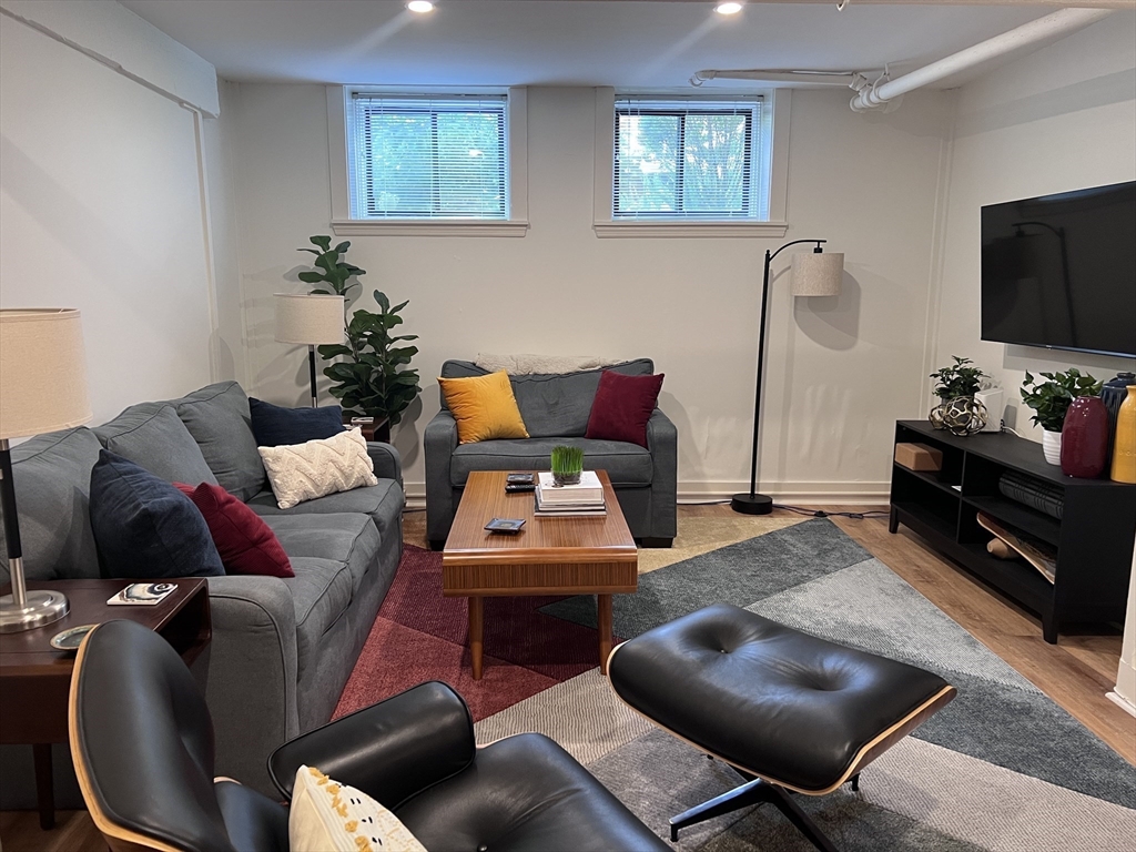 Photo 1 of 10 — 1775 Massachusetts Ave B, Cambridge, MA 02140