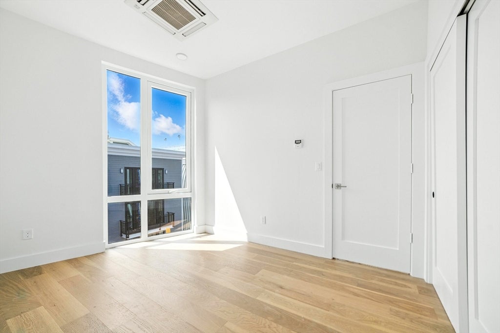 38 Hichborn St #203, Boston, MA, 38 Hichborn St #203, Boston, MA Photo #1